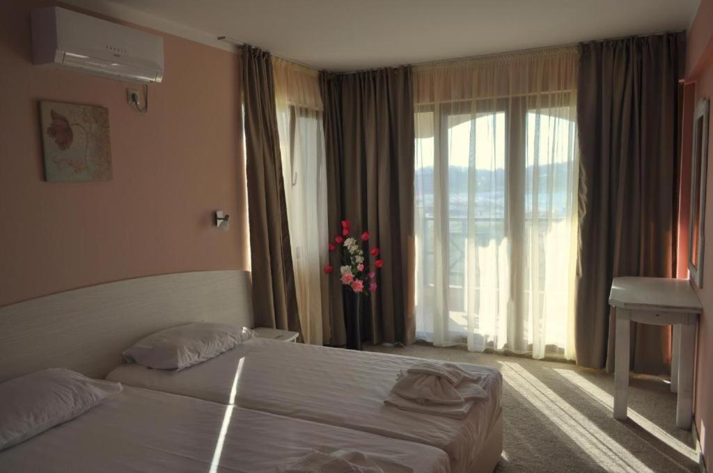 Toma'S Residence - Front Beach Tsarevo Dış mekan fotoğraf