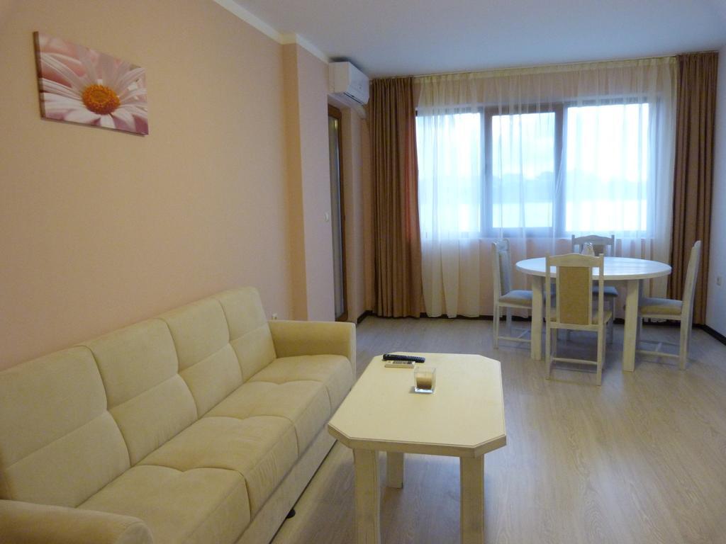 Toma'S Residence - Front Beach Tsarevo Dış mekan fotoğraf